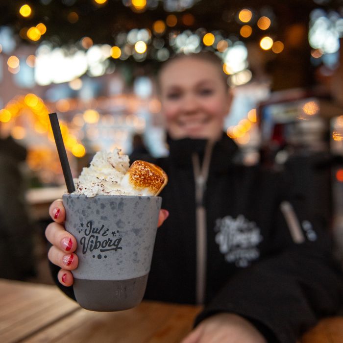 Nyd julens varme drikke med Viborgs julekrus Nyd julens varme drikke med Viborgs julekrus