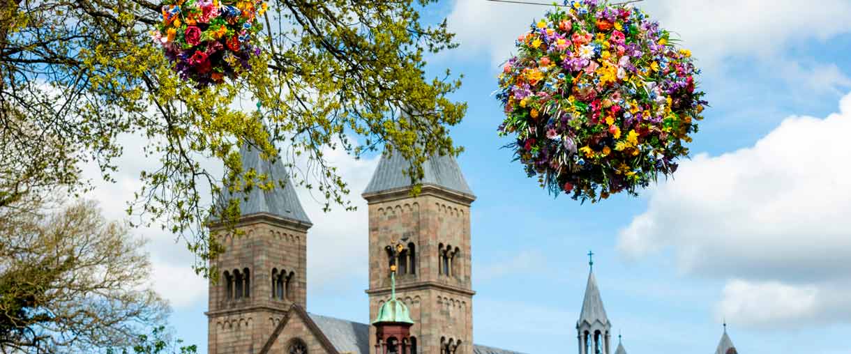 Vær med i fællesskabet Vær med i fællesskabet