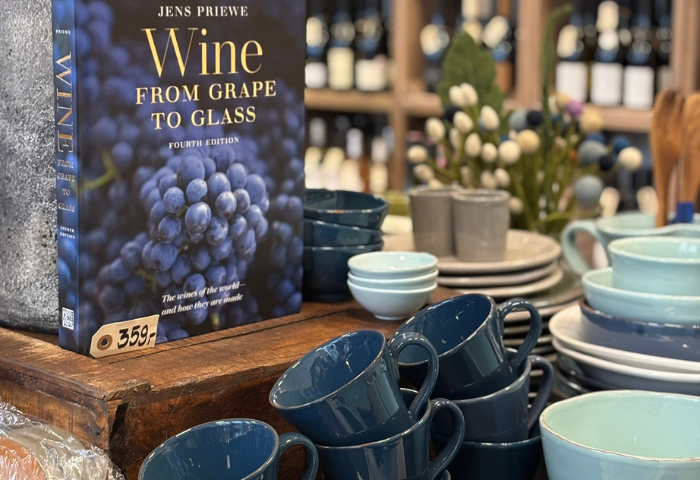 Holms Købmandsgård